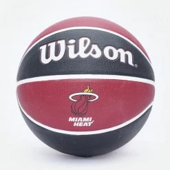 Brand new 🎁 Wilson NBA Miami Heat No7 🏀 Basketball for 🏀 Basketball Balls & Hoops 🔥